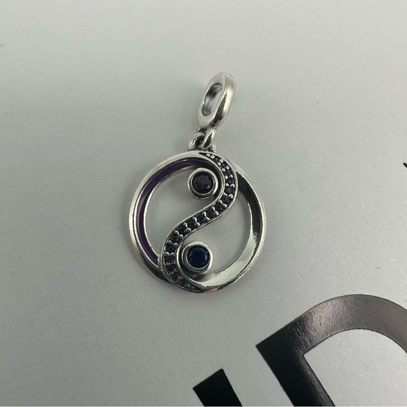 Pandora Sterling Silver Yin & Yang Balance Medallion Charm with Enamel & Crystal - Picture 4 of 9